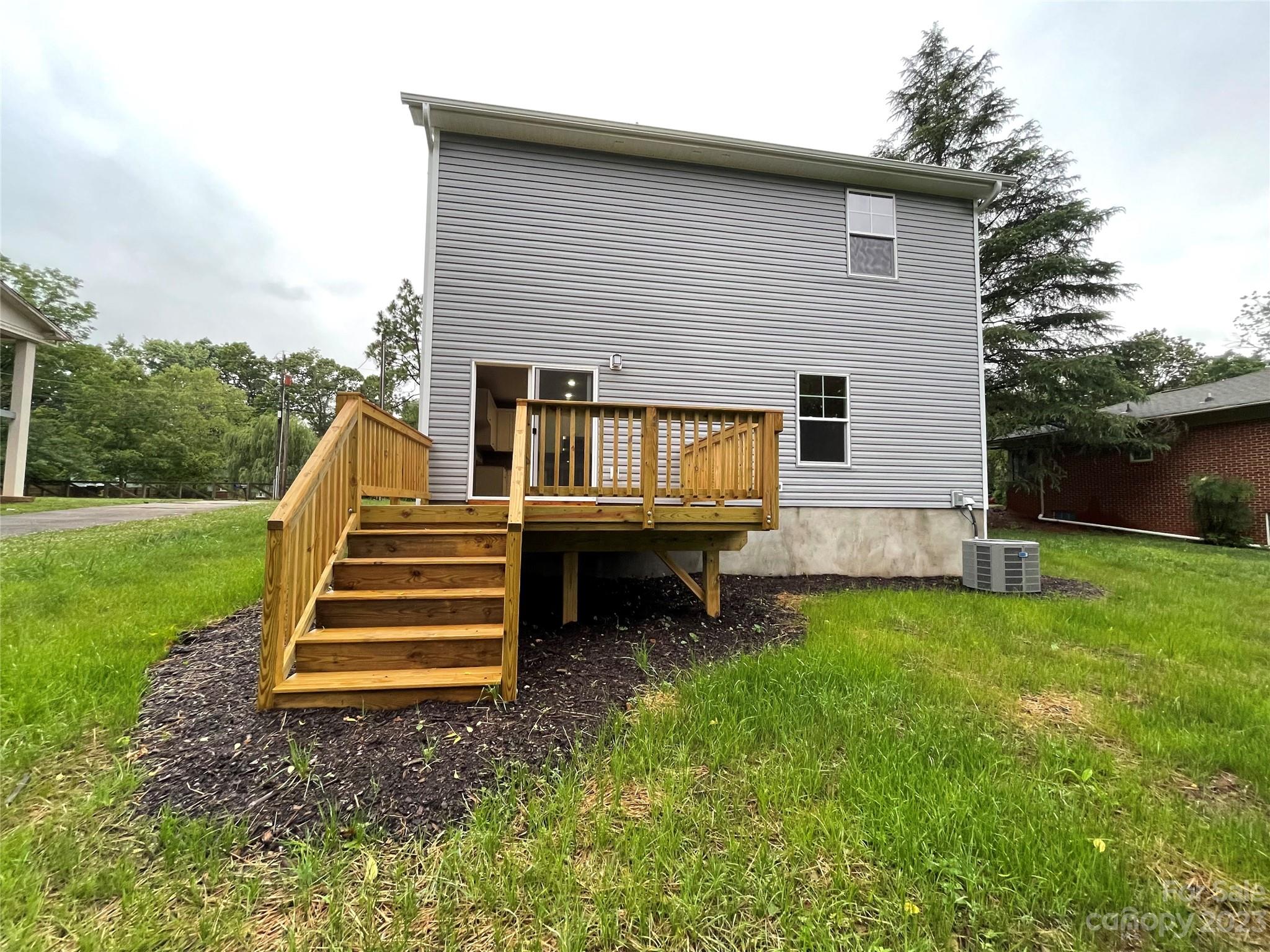Photo 22 of 117 Edgewood Avenue