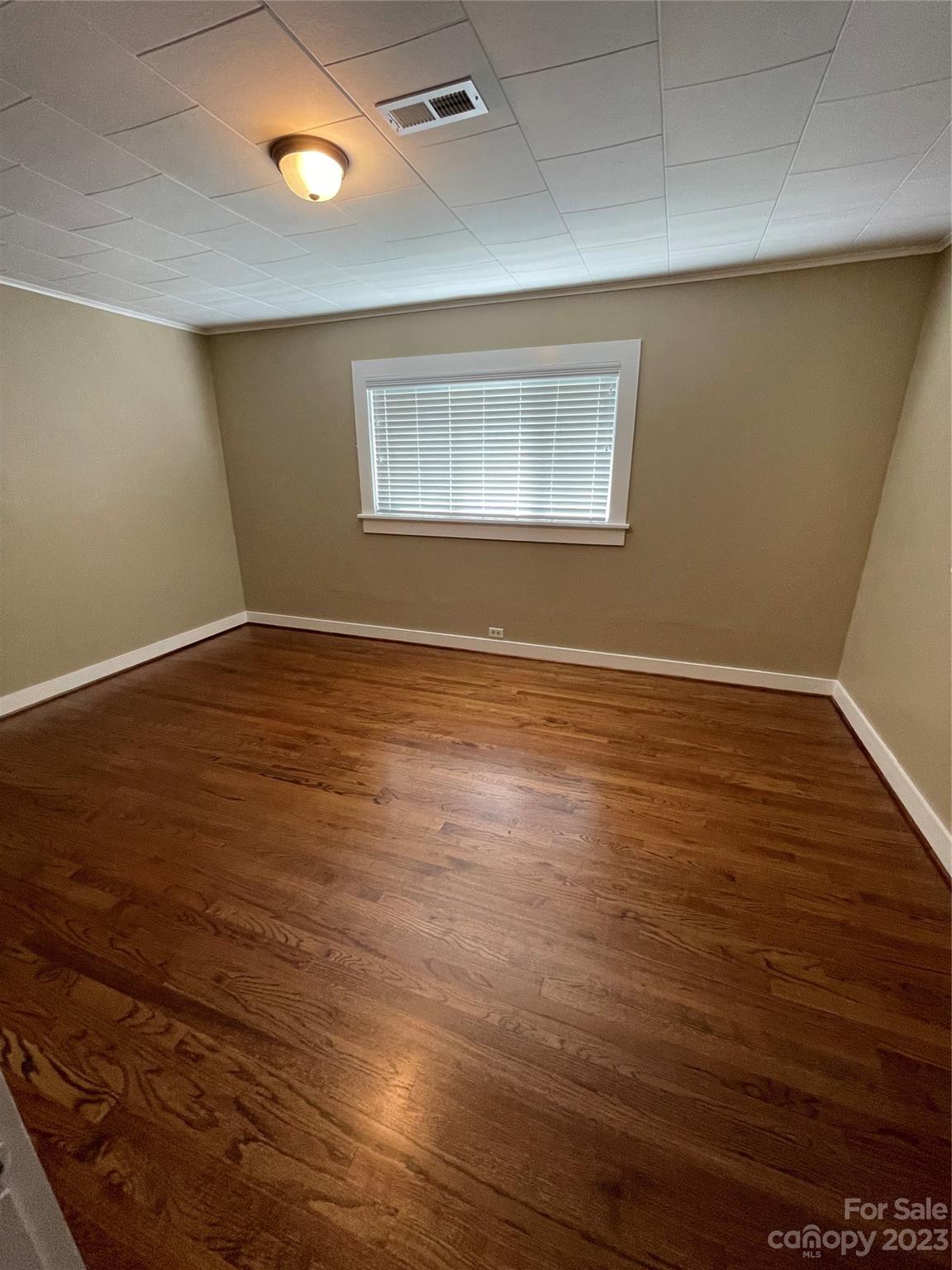 Photo 21 of 3270 Innes Street W