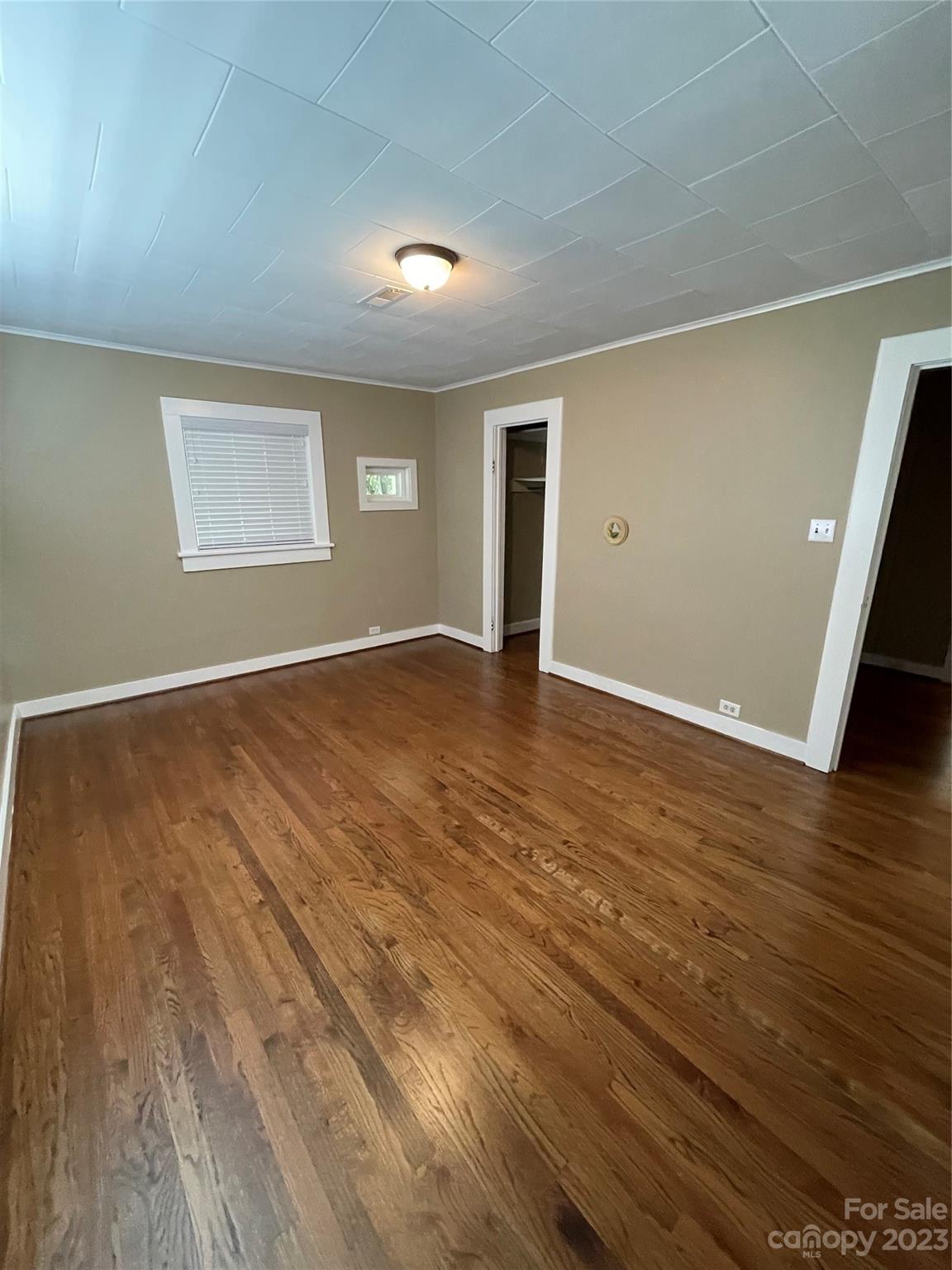 Photo 22 of 3270 Innes Street W