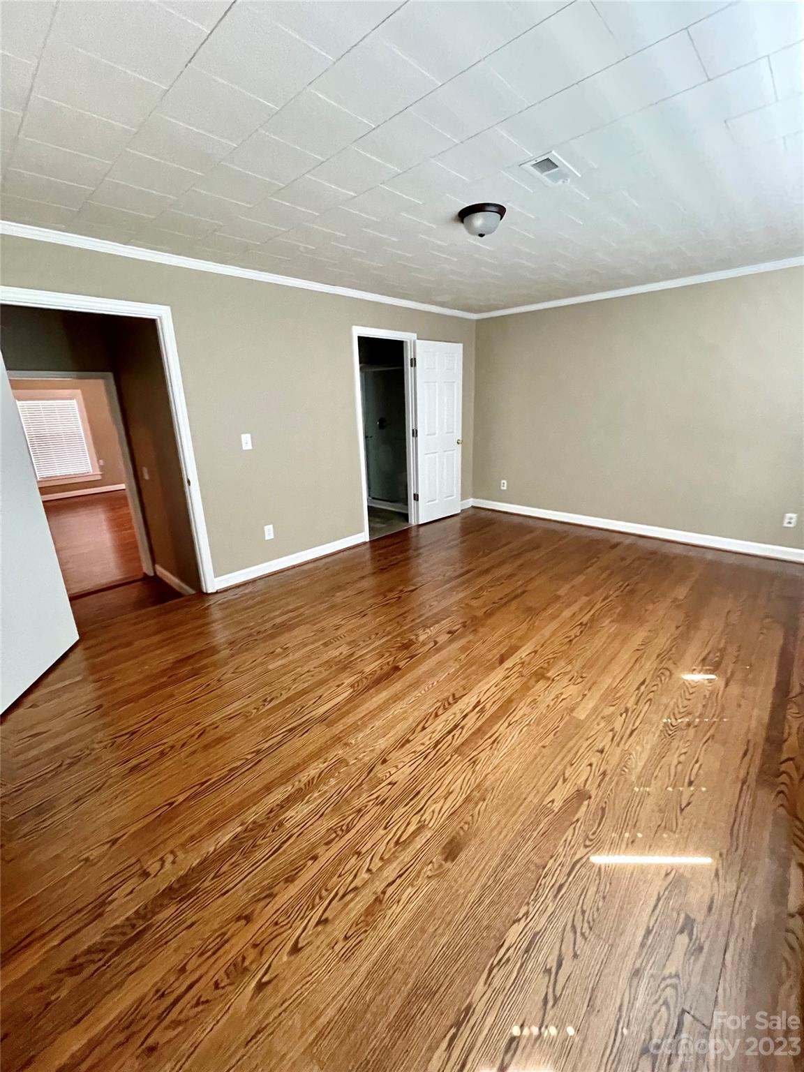 Photo 29 of 3270 Innes Street W