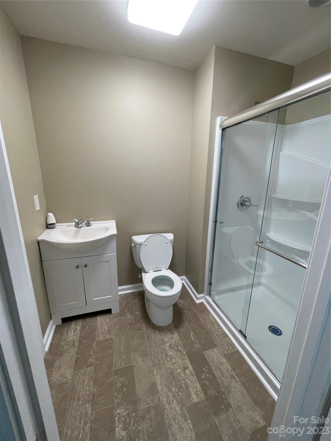 Photo 32 of 3270 Innes Street W