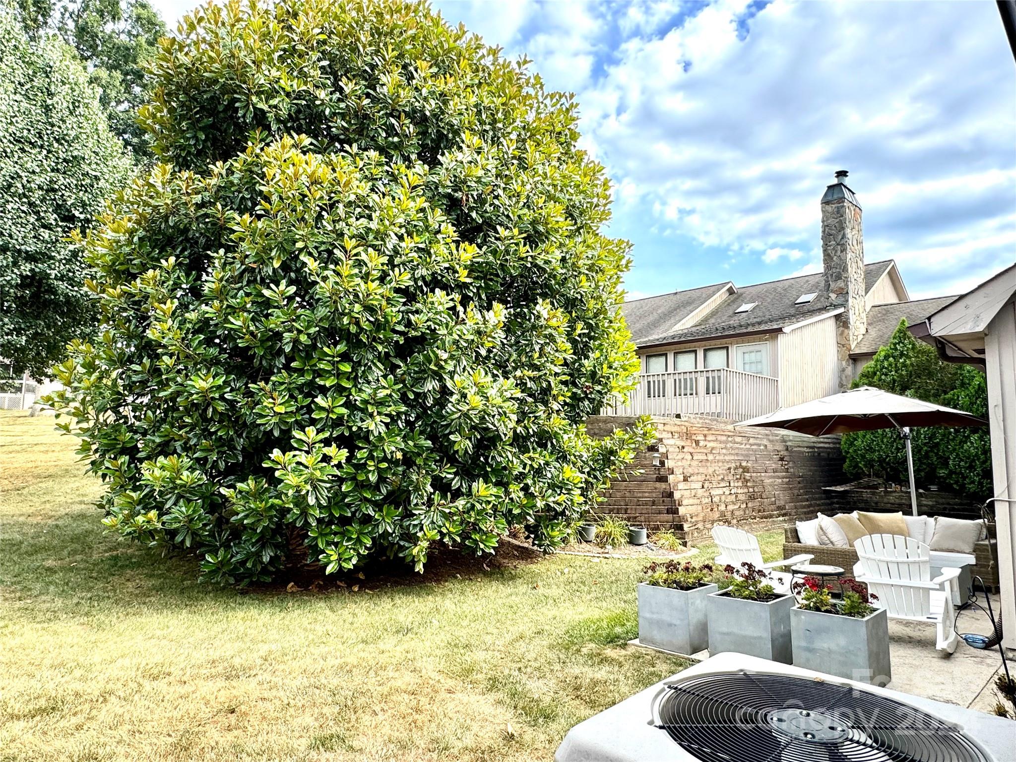 Photo 5 of 603 29th Avenue NE