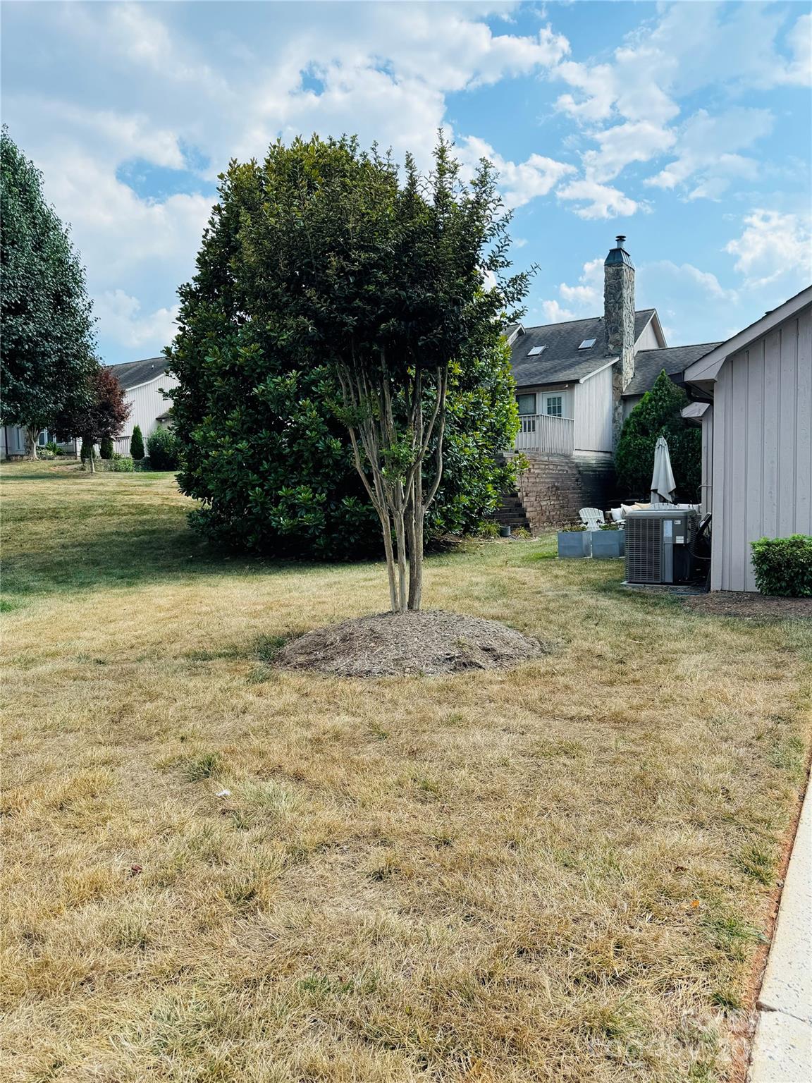 Photo 33 of 603 29th Avenue NE