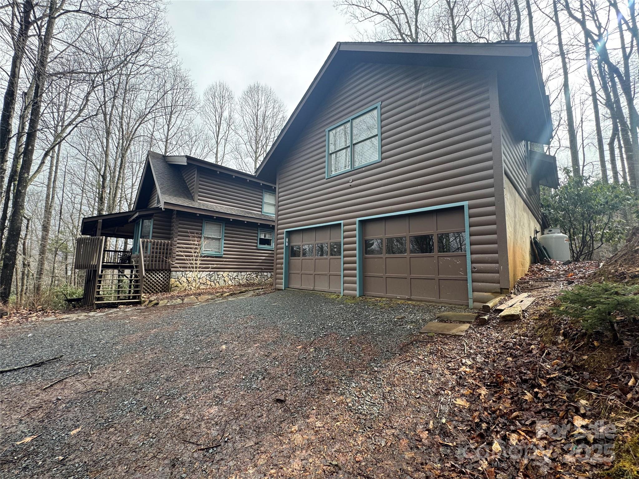 Photo 2 of 285 Fox Cove Road S