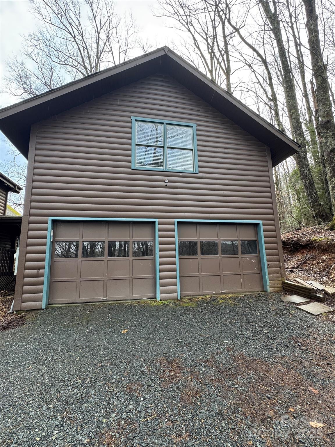 Photo 4 of 285 Fox Cove Road S