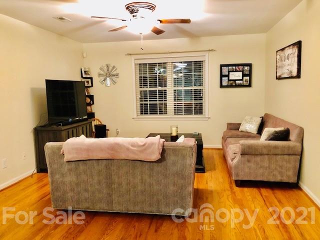 Photo 3 of 3828 16th Street NE
