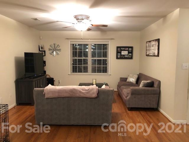 Photo 4 of 3828 16th Street NE