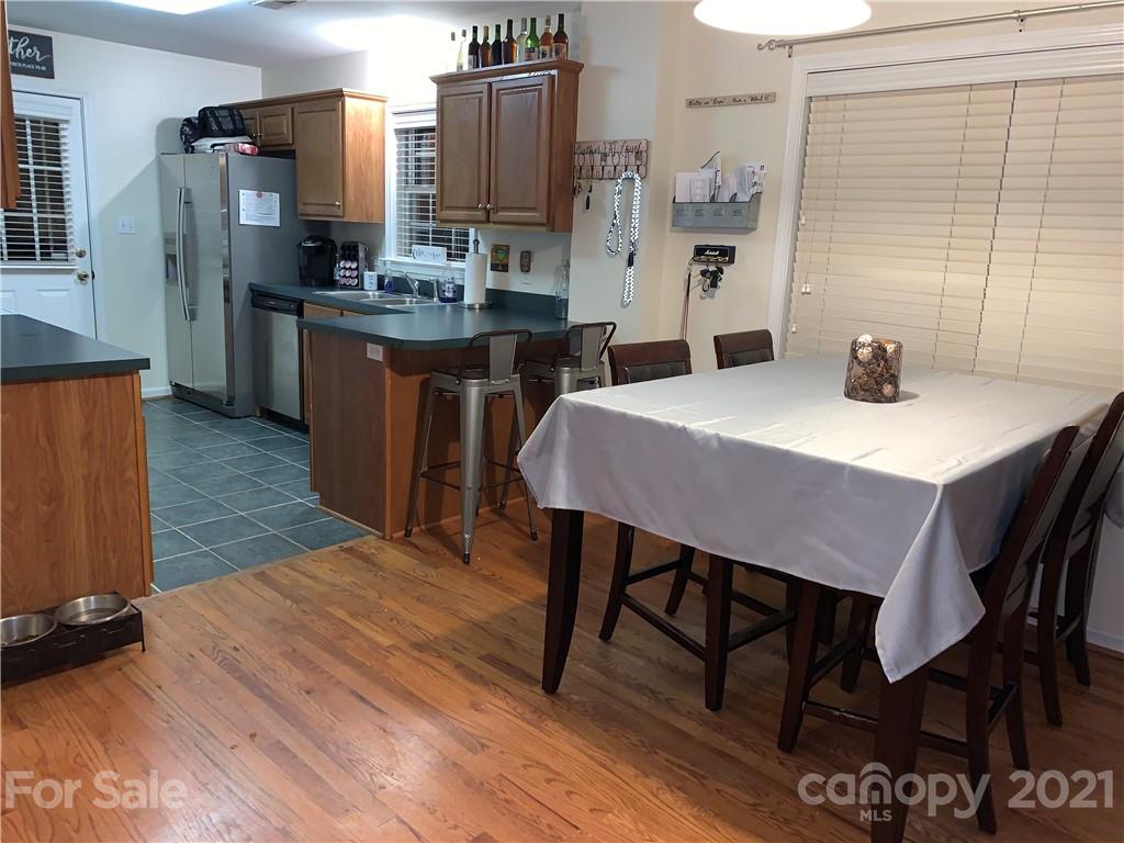 Photo 6 of 3828 16th Street NE