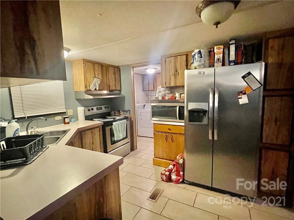 Photo 9 of 806 Woodlawn Road SW